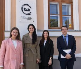 BJ ciemojas Lielbritānijas vēstniecības pārstāvji